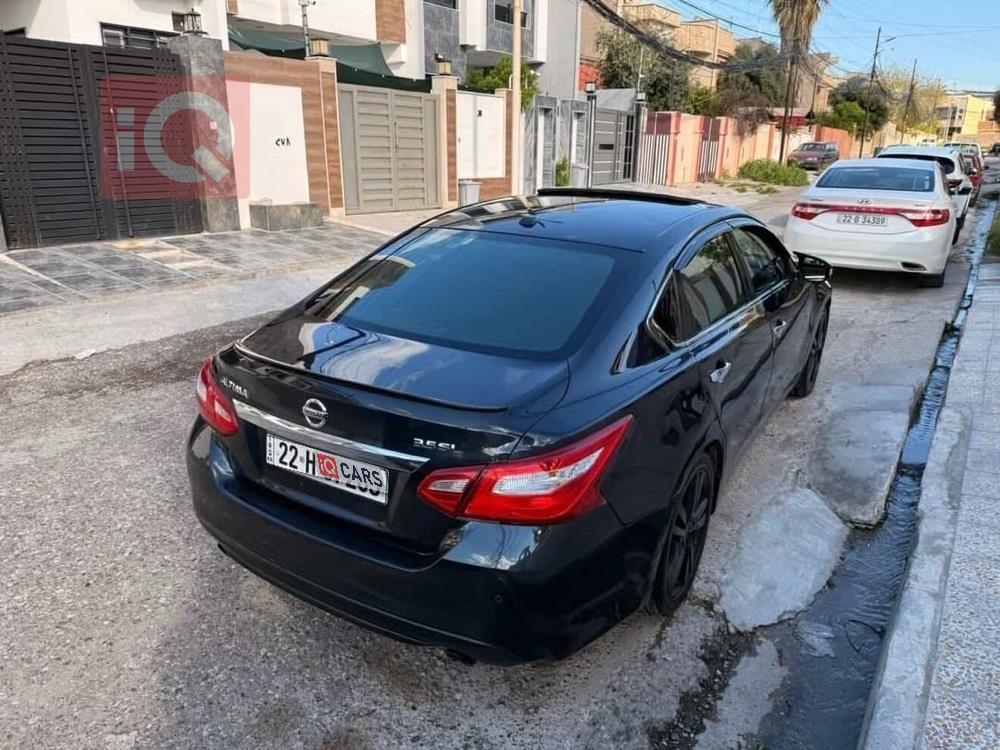 نيسان ألتيما